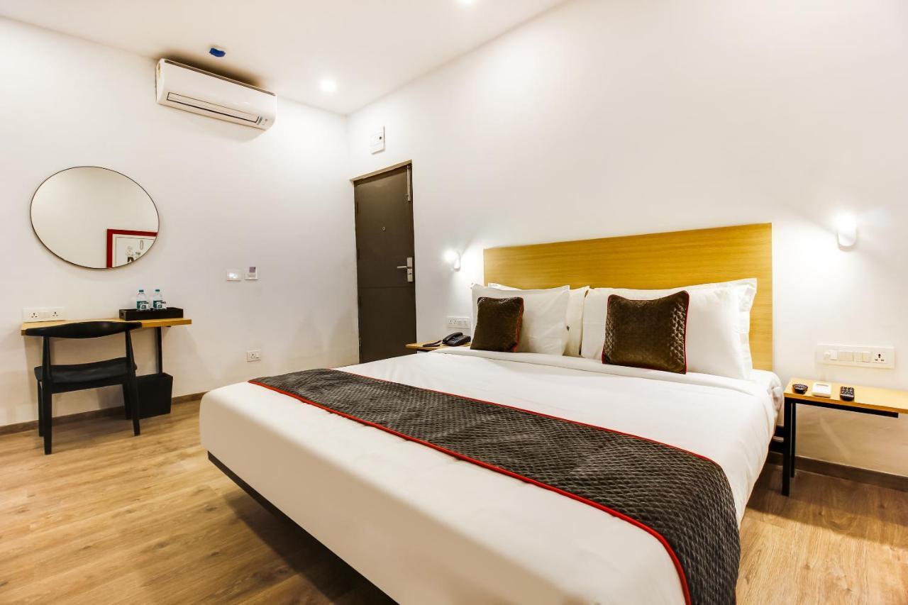 Hotel Townhouse De Alphabet Hyderabad Esterno foto