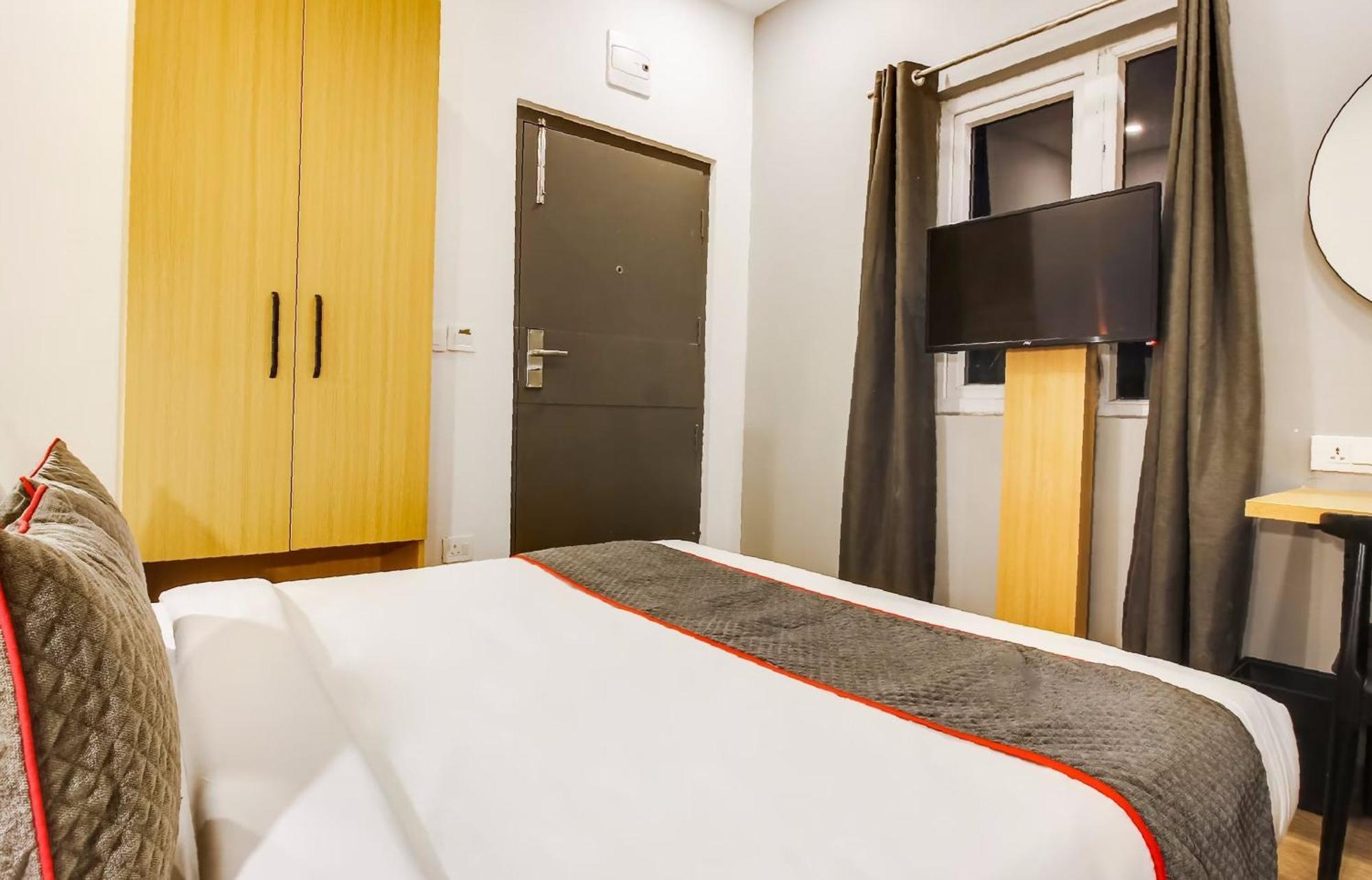 Hotel Townhouse De Alphabet Hyderabad Esterno foto