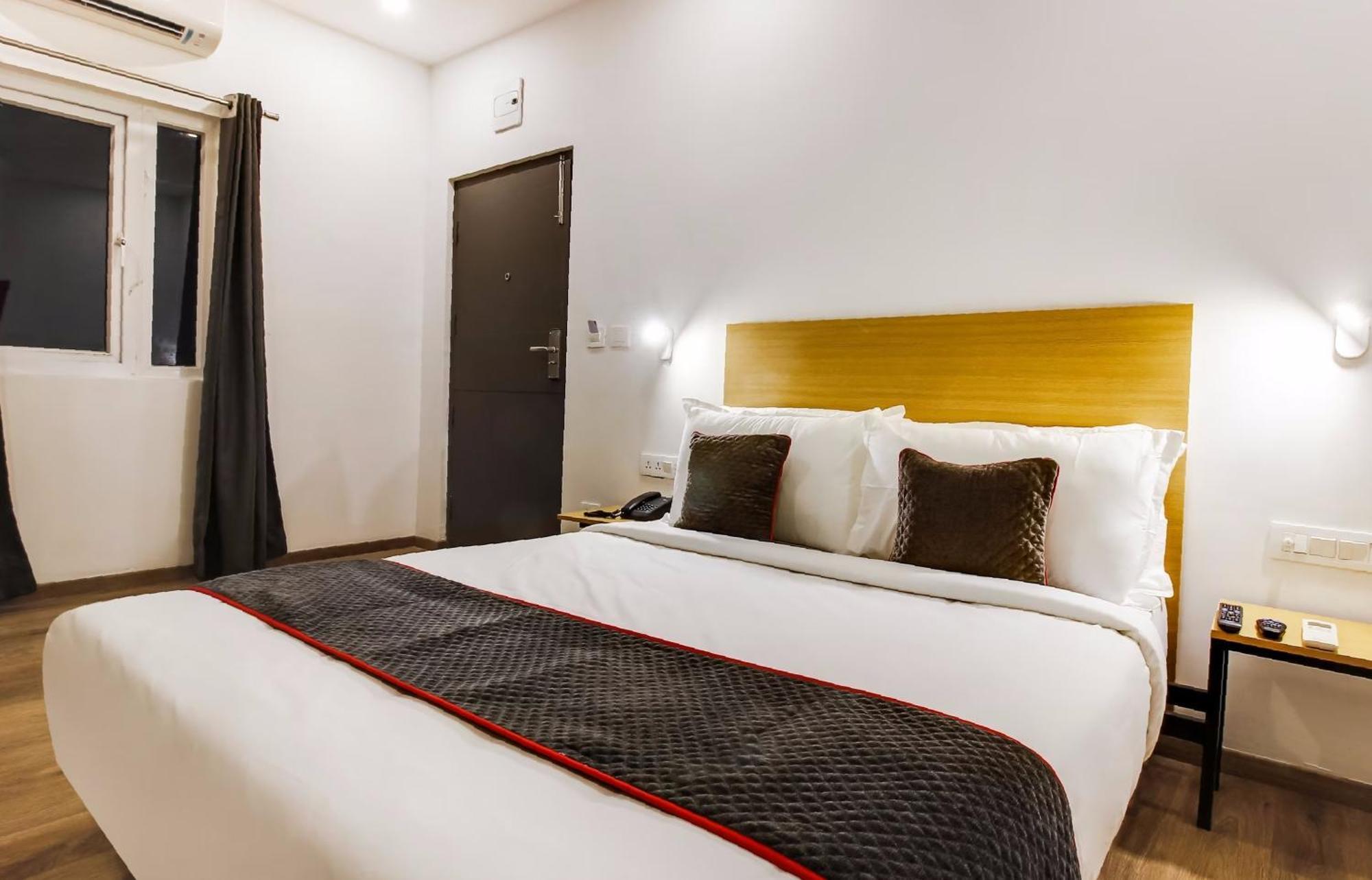 Hotel Townhouse De Alphabet Hyderabad Esterno foto